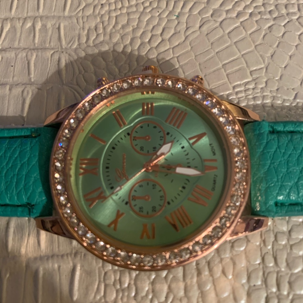 Watch - Picture 2 of 2